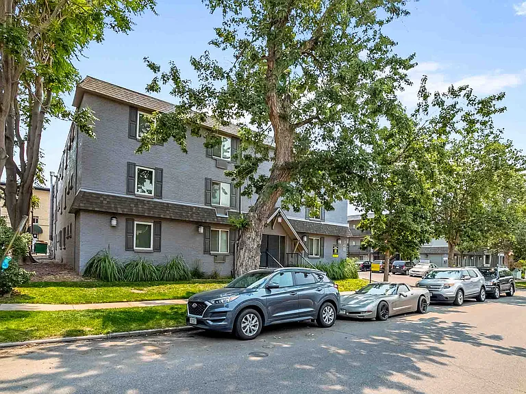 Pearl Apartments — Photo 18