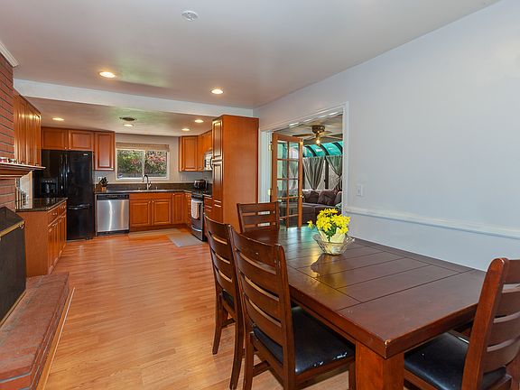 5th image of 375 San Leandro Dr