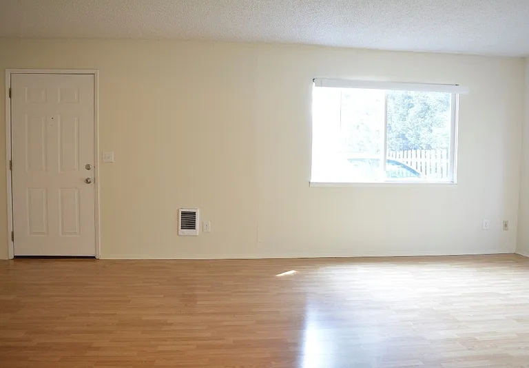 3309 SE 13th Ave #1 — Photo 4