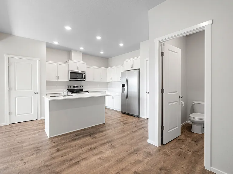 3435 SW Thomas Ave — Photo 3