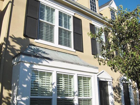 3rd image of 5386 Gillespie St