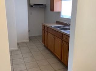 1127 E 52nd St #1/2, Los Angeles, CA 90011