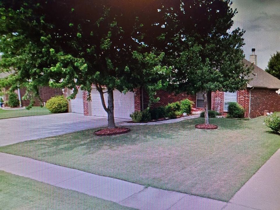 2nd image of 801 S 75th St