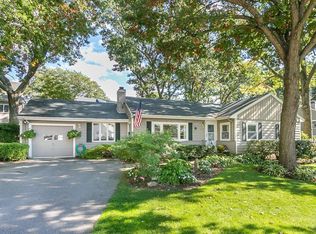 8 Fairfax Rd, Needham, MA 02492