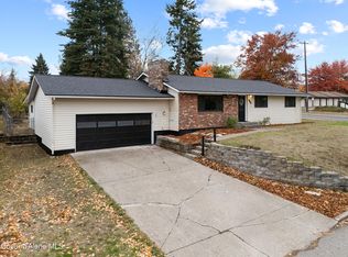 402 E Sunrise Dr, Coeur D Alene, ID 83815