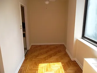Sold by Manhattan Network Inc.