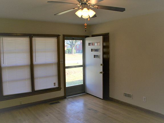 5th image of 216 Marengo Dr