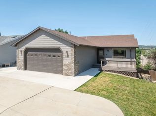 2303 Hillside Dr, Sturgis, SD 57785