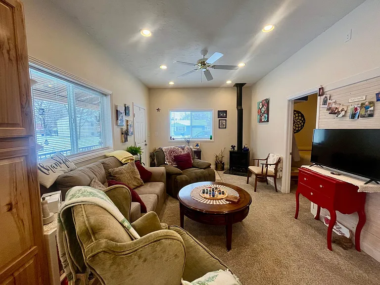 2869 E 664 N — Photo 9