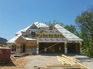 705 Green Creek Rd, Bentonville, AR 72712