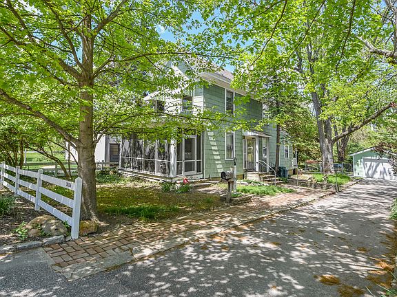 3rd image of 3026 Ononta Ave
