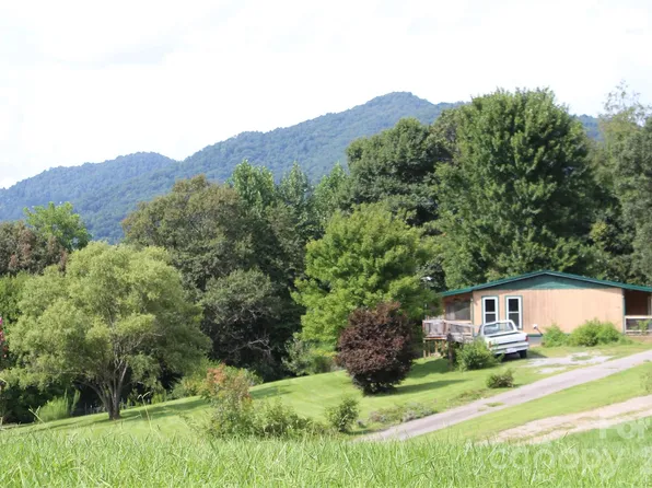 24 Karis Ln, Clyde, NC 28721