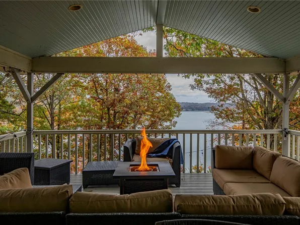 22716 Raymond St, Springdale, AR 72764