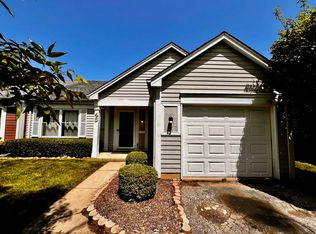 43 Sandhurst Rd, Mundelein, IL 60060