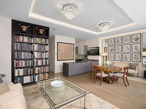 2nd image of 211 W 18th St APT 3