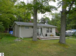 2450 Oakwood Ave, Lupton, MI 48635