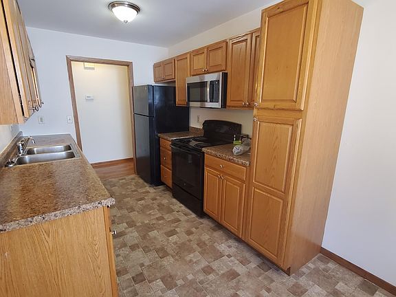 2nd image of 719 Crawford Dr #719