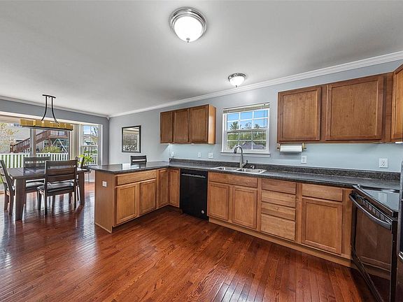 5th image of 550 Creekwood Blvd