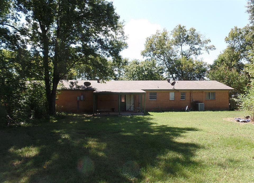 2nd image of 414 County Road 2241