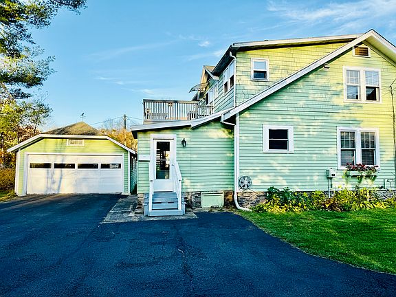 Entrance to house (Exterior freshly painted)