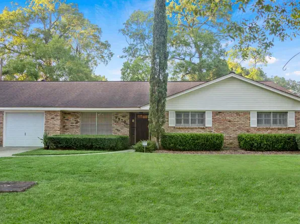 7570 Forest Park Dr, Beaumont, TX 77707