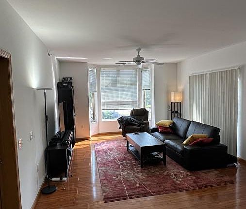 2nd image of 301 Harbour Town Dr APT 307