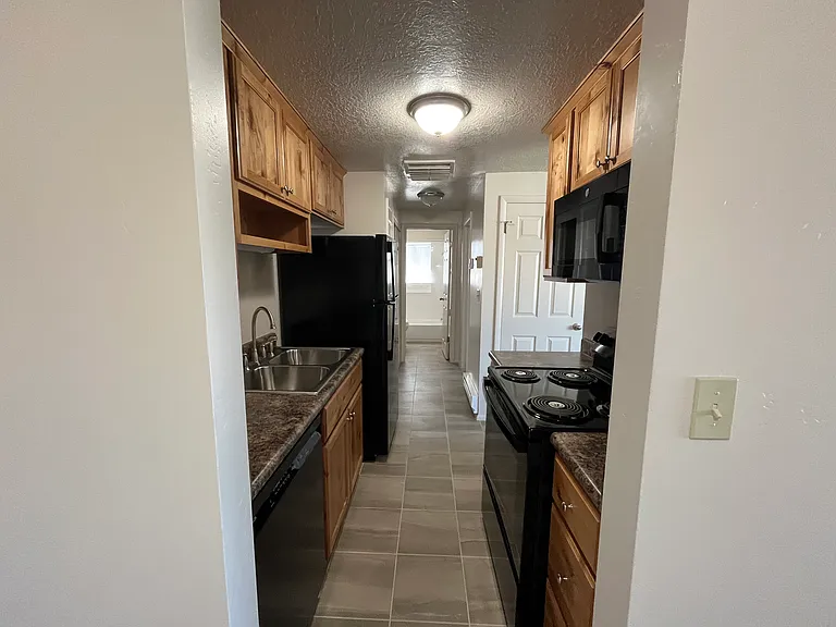 460 N 50 E — Photo 4