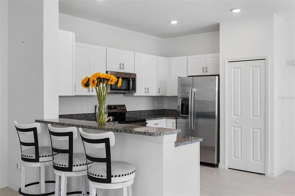 2 bed, 2.5 bath, 1541 sqft, $1,895 — Photo 3