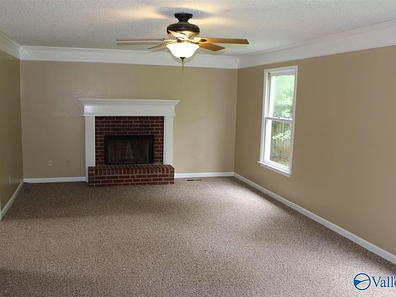 5th image of 126 Sarah Hughes Dr