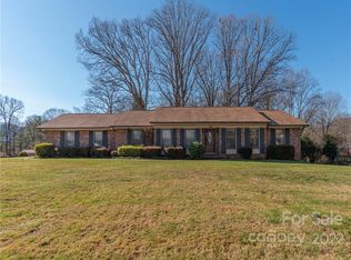 4 Heatherly Dr, Candler, NC 28715