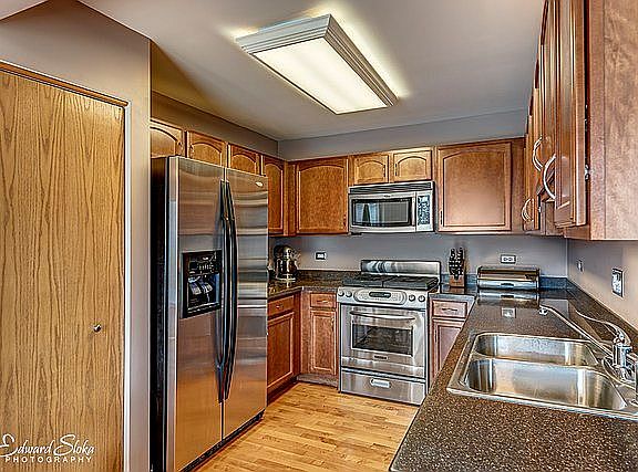 5th image of 623 Blue Springs Dr
