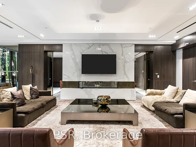2 Saint Thomas St #2406 — Photo 9