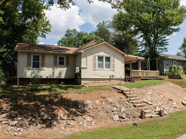 126 W Osage St, Warsaw, MO 65355