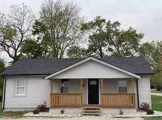420 Gregg St, Grain Valley, MO 64029