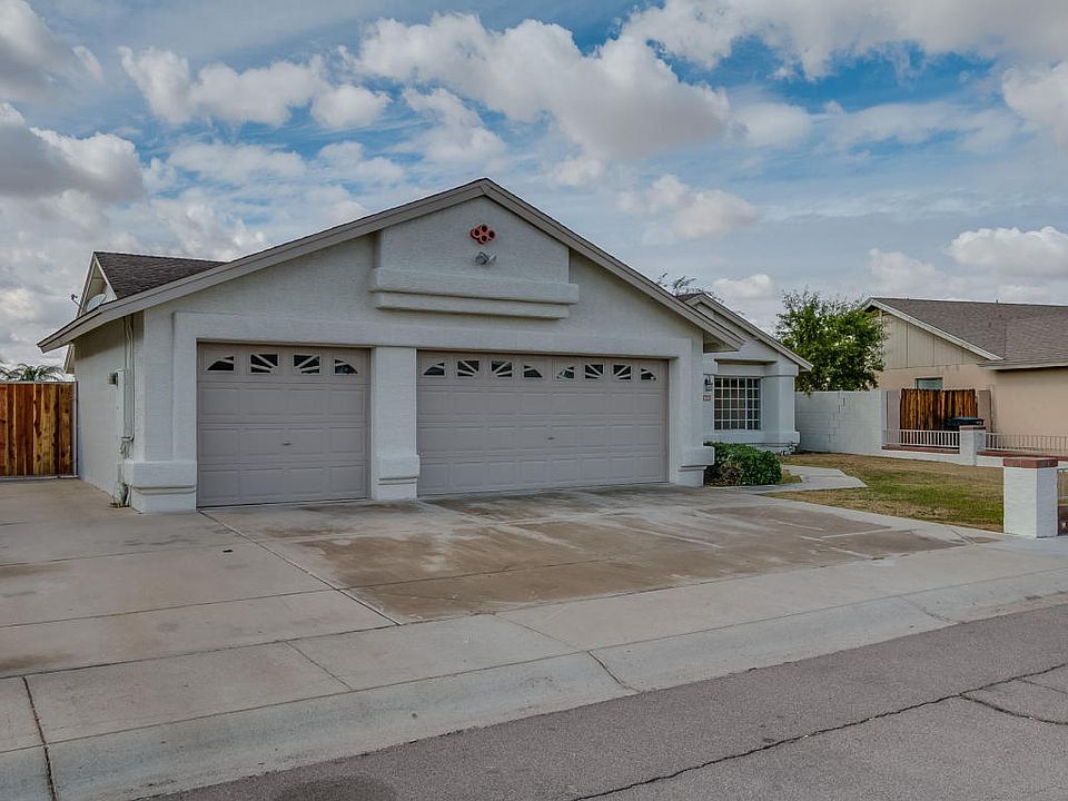 1st image of 8658 W Greenbrian Dr