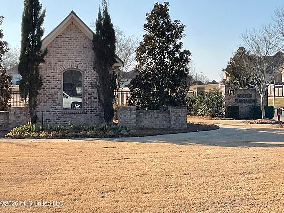 3rd image of 107 Elizabeth Dr