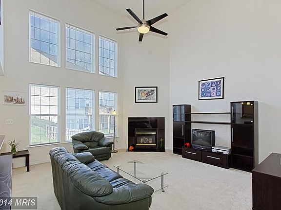 4th image of 4849 Montega Dr