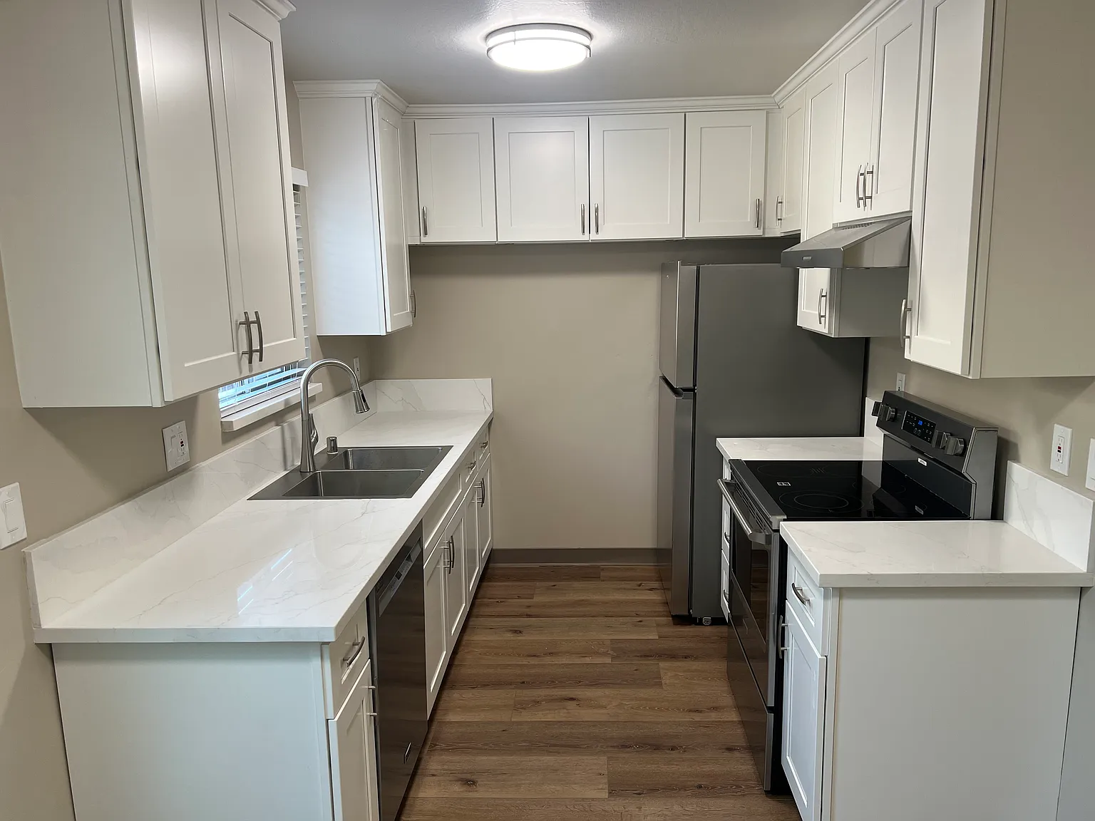 2 bed, 925 sqft, $2,450 — Photo 2