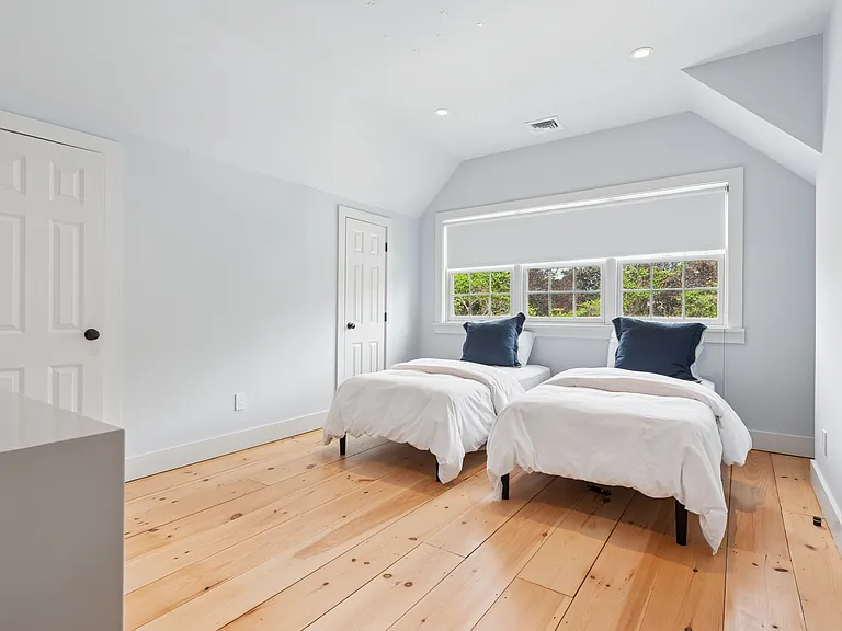 11 Sawasett Ave — Photo 13