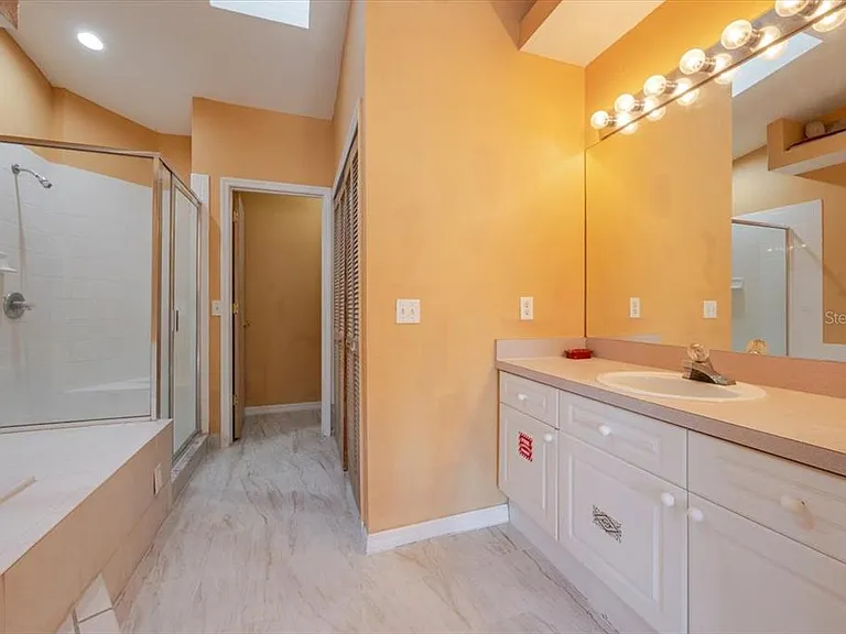 203 Coco Plum Dr #MAIN — Photo 18