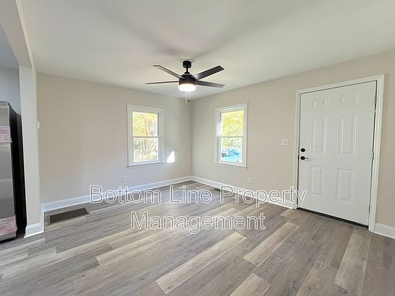 3rd image of 1506 Lake St