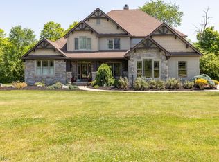 2101 Majesty Ct, Akron, OH 44333