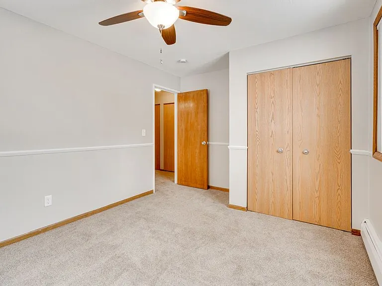 Moore Lake Apartments — Photo 40