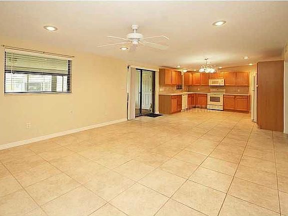 4th image of 7636 Sun Vista Way