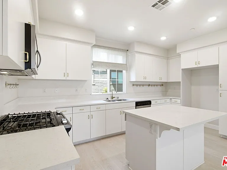 12228 Veranda Dr — Photo 23