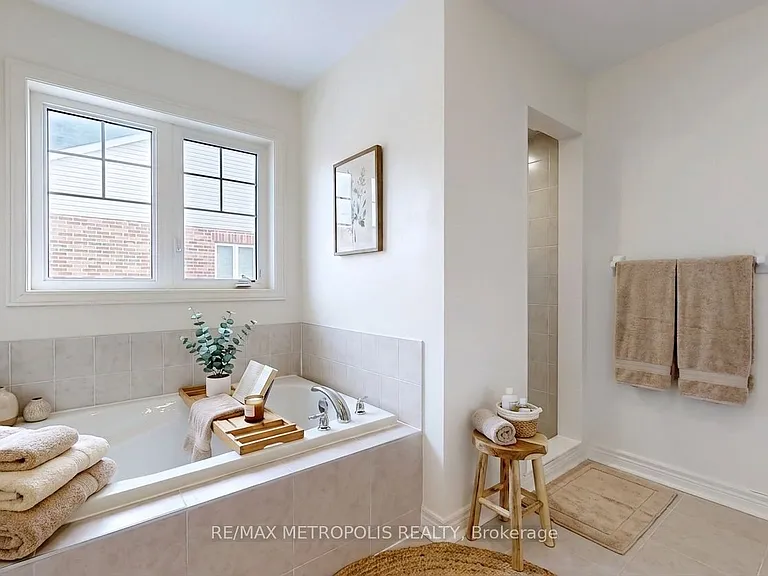 647 Fleetwood Dr — Photo 26