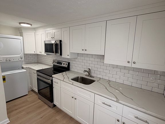 2nd image of 195 Lenox St APT 5
