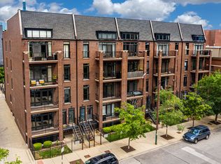 17 N Bishop St APT 3, Chicago, IL 60607