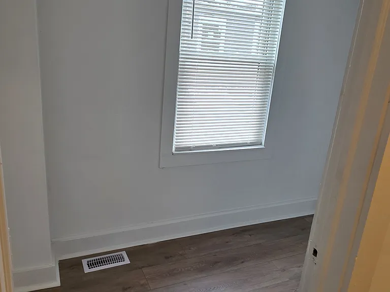 801 N Port St — Photo 6