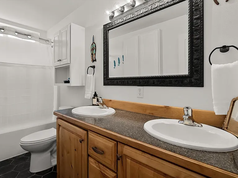 11 Karen Rd — Photo 34